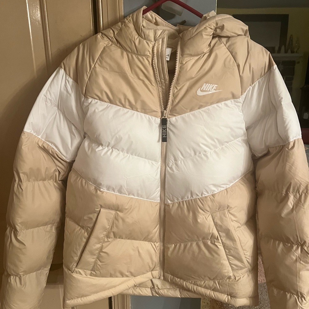 Nike Women's Puffer Jacket - Tan and White